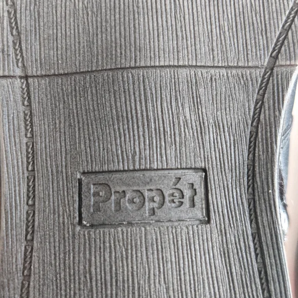 Propet size 7 booties - Picture 3 of 5